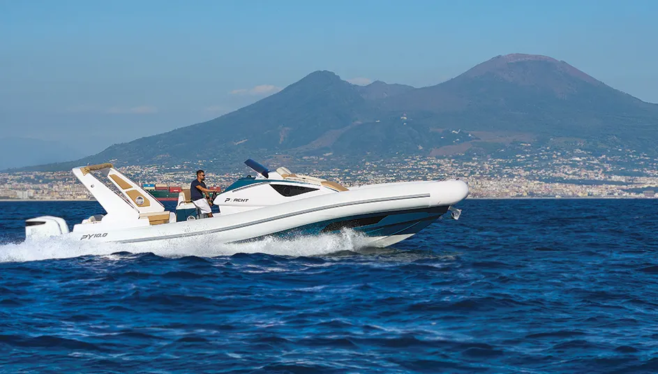 py-yacht-gommone-py10-cabin