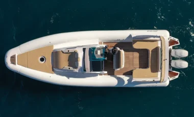 py-yacht-gommone-py10-cabin