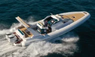 py-yacht-gommone-py10-cabin
