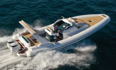 py-yacht-gommone-py10-cabin