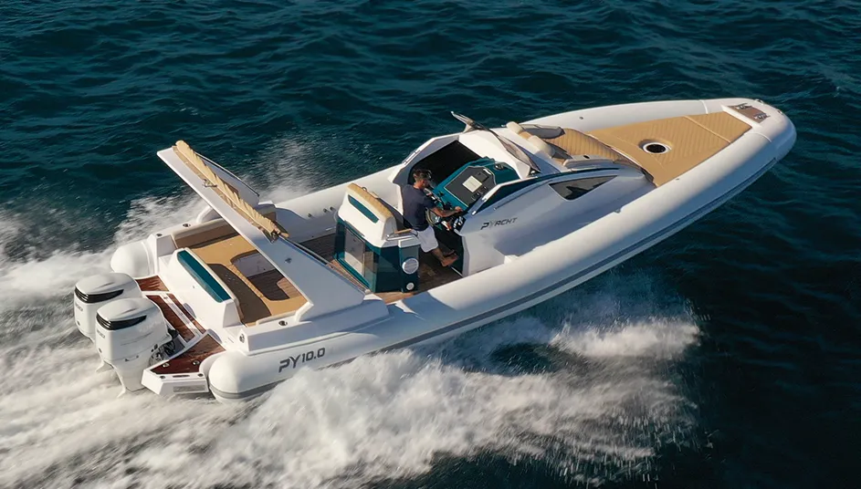 py-yacht-gommone-py10-cabin