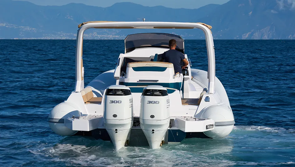 py-yacht-gommone-py10-cabin