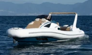 py-yacht-gommone-py10-cabin
