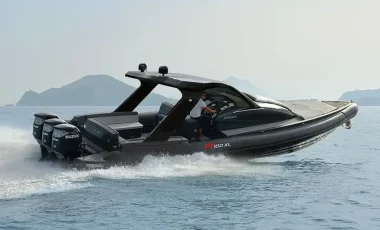 py-yacht-py100XL-new-t-top